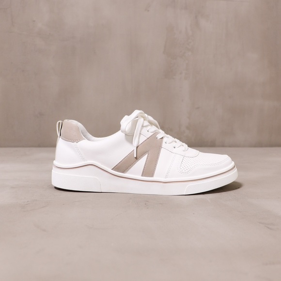 NWT MIA White Sneakers with detail - Picture 4 of 4